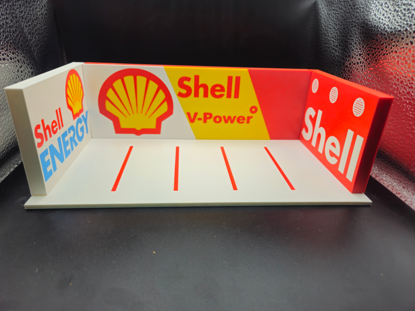 Shell Garage Diorama - 1:64