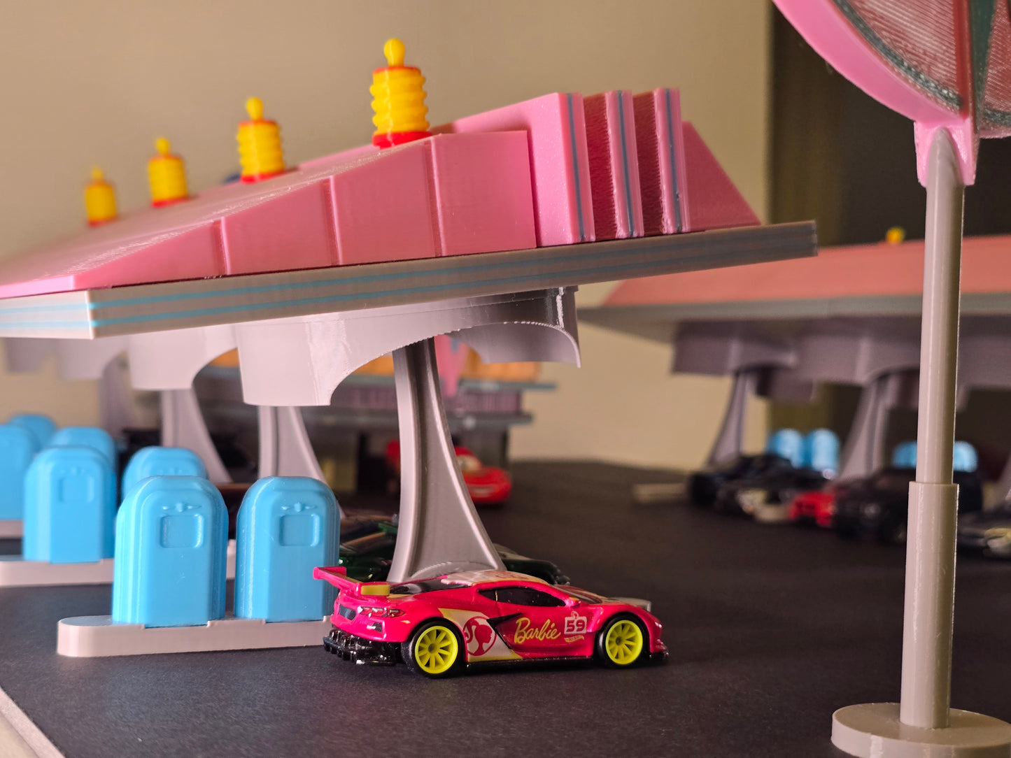 Flo's V-8 Cafe Diorama