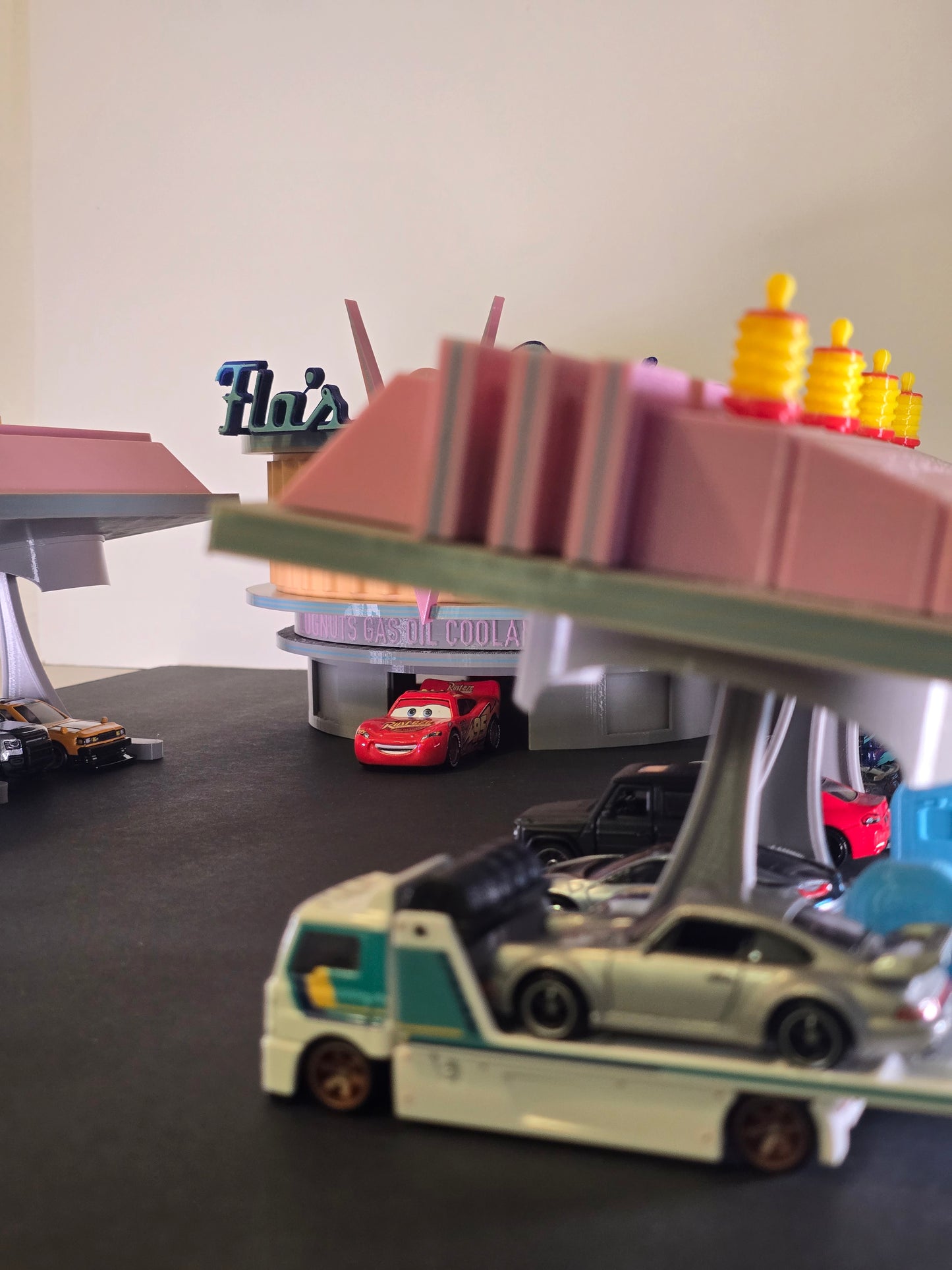 Flo's V-8 Cafe Diorama