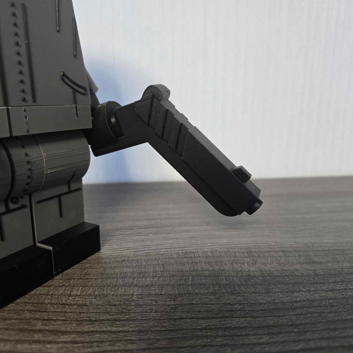 Squid Game - Front Man Lego Figür