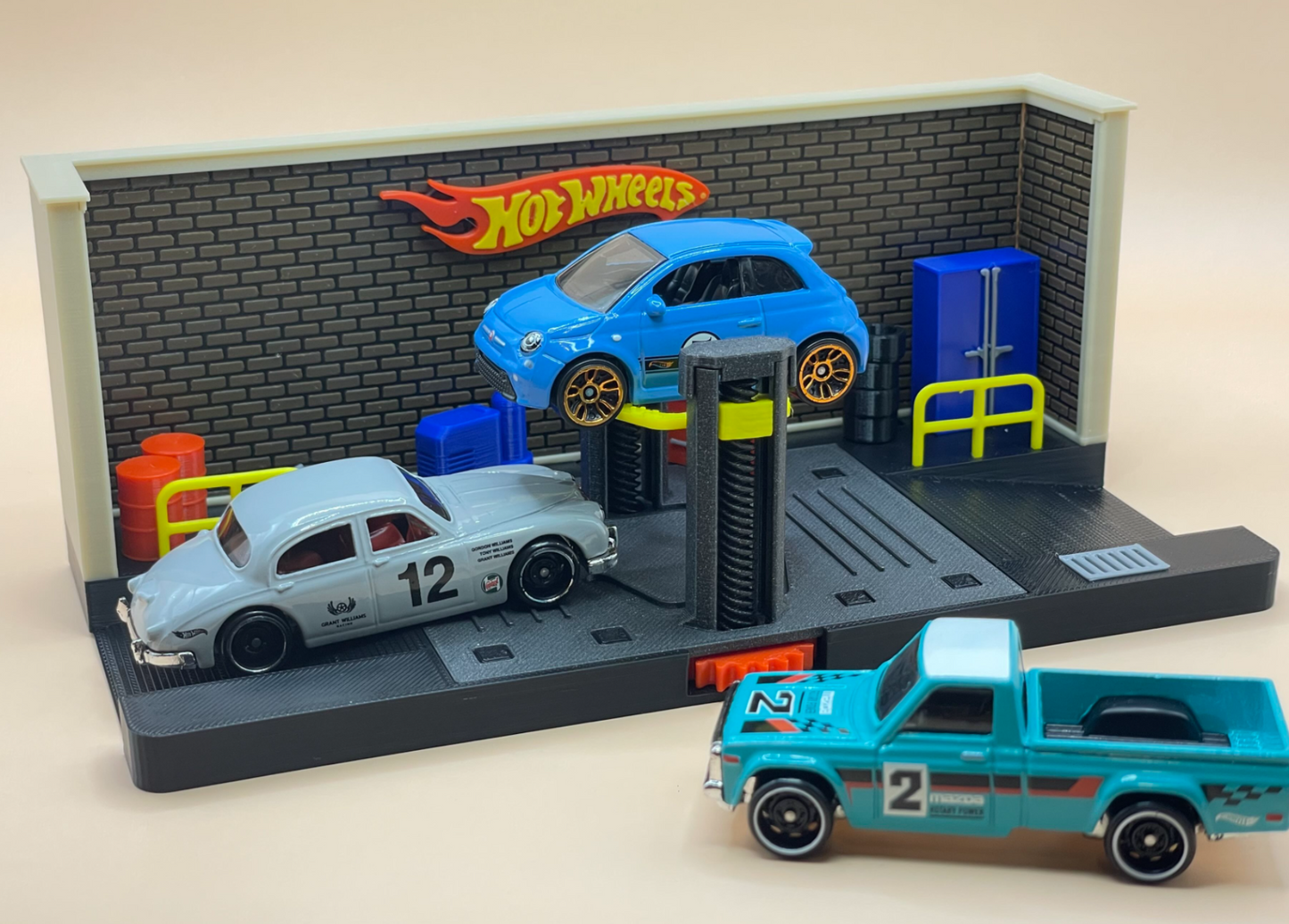 Liftli Garage Diorama - 1:64