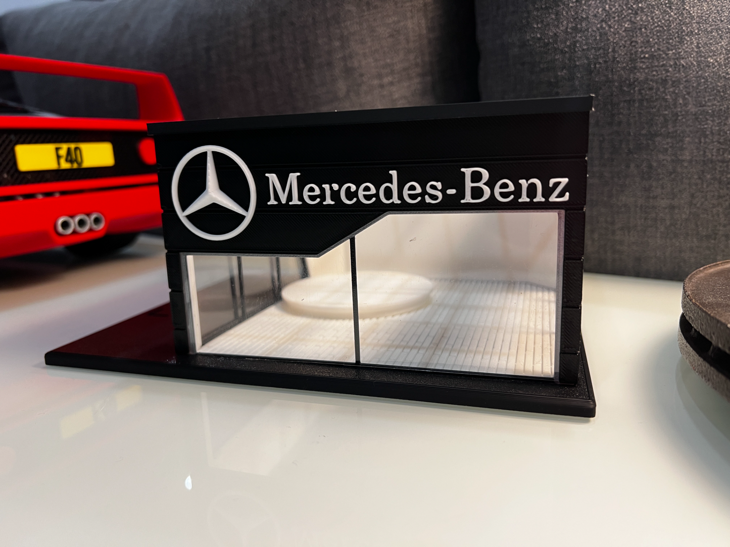 Mercedes Benz Showroom Dioraması – 1:64