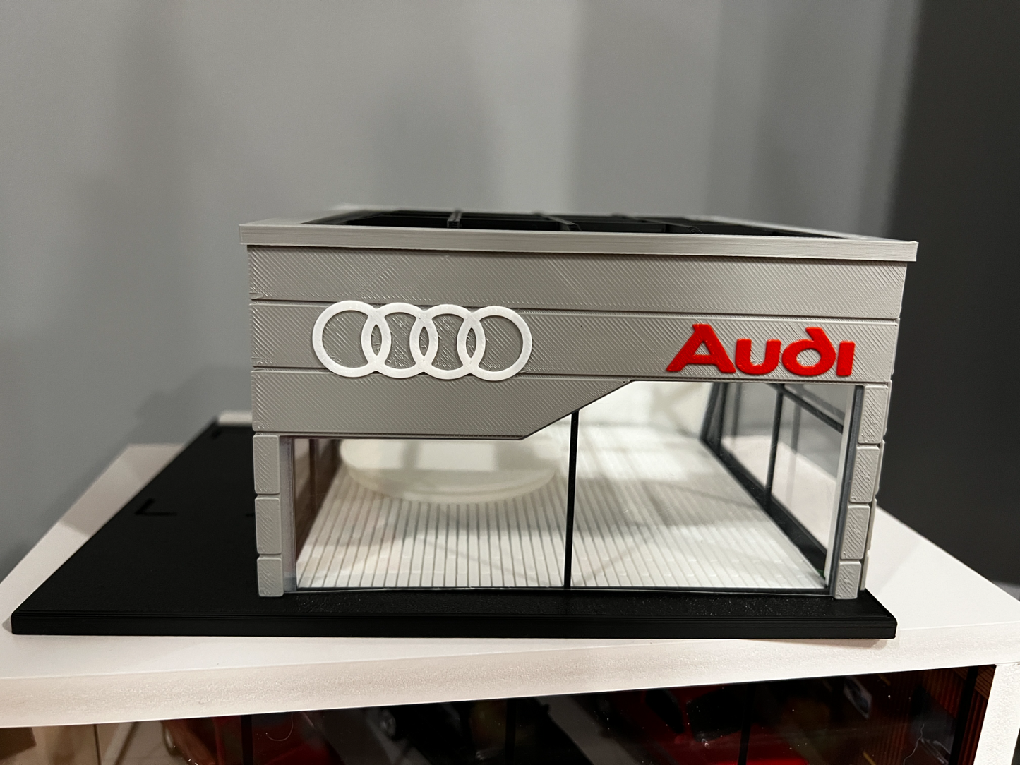Audi Showroom Dioraması – 1:64