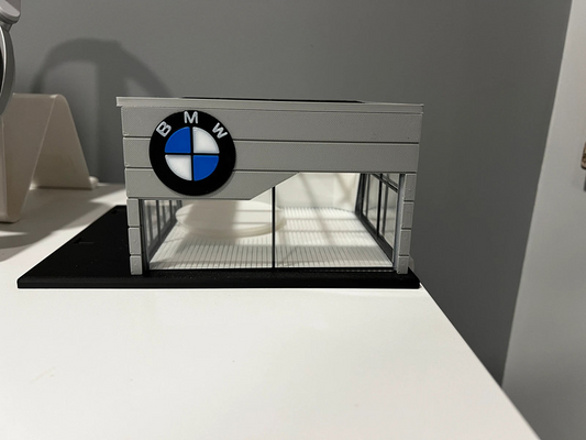 BMW Showroom Dioraması – 1:64