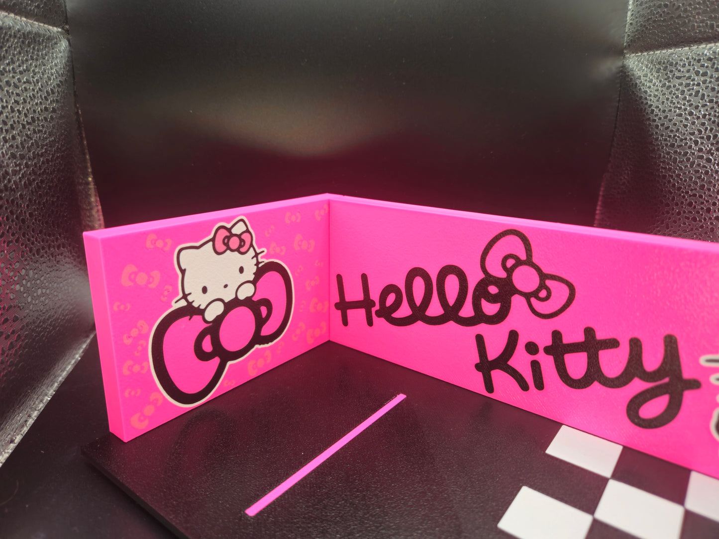Hello Kitty Garage Diorama - 1:64