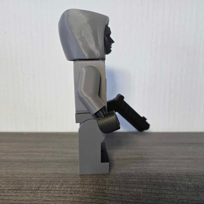 Squid Game - Front Man Lego Figür