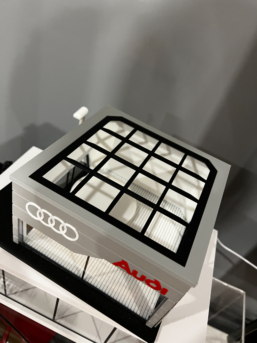 Audi Showroom Dioraması – 1:64