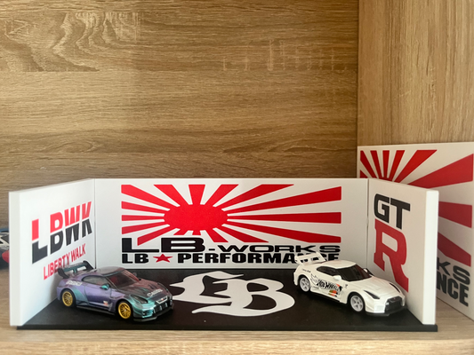 LBWK GTR Garage Diorama - 1:64