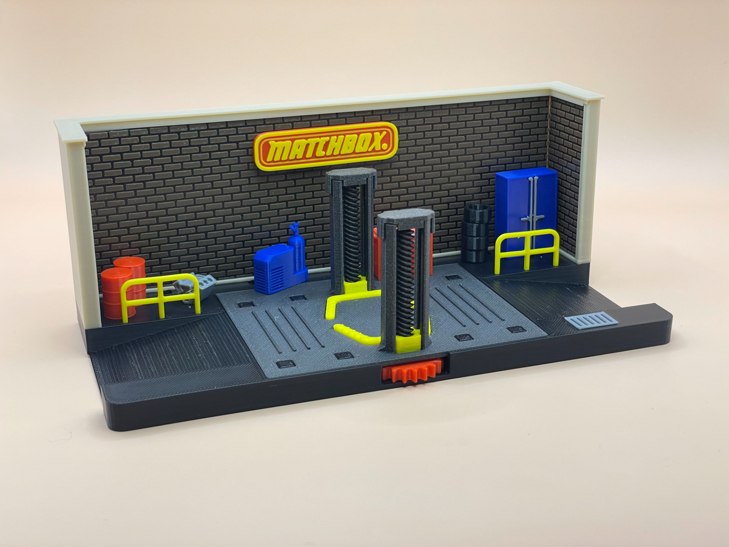Liftli Garage Diorama  - 1:64